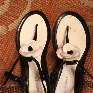 BCBG Sandals ☀️ size 8